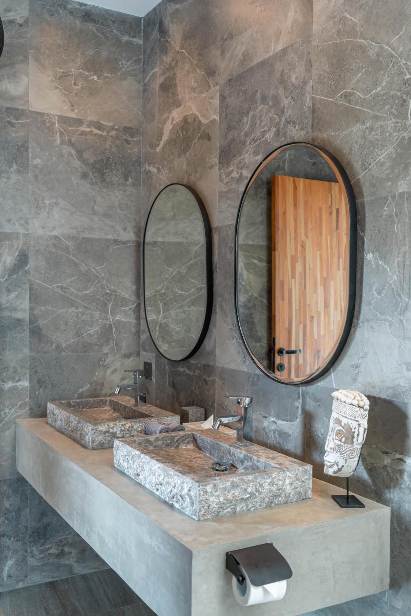 Koya : Luxurious And Modern 3br In Seminyak! Villa