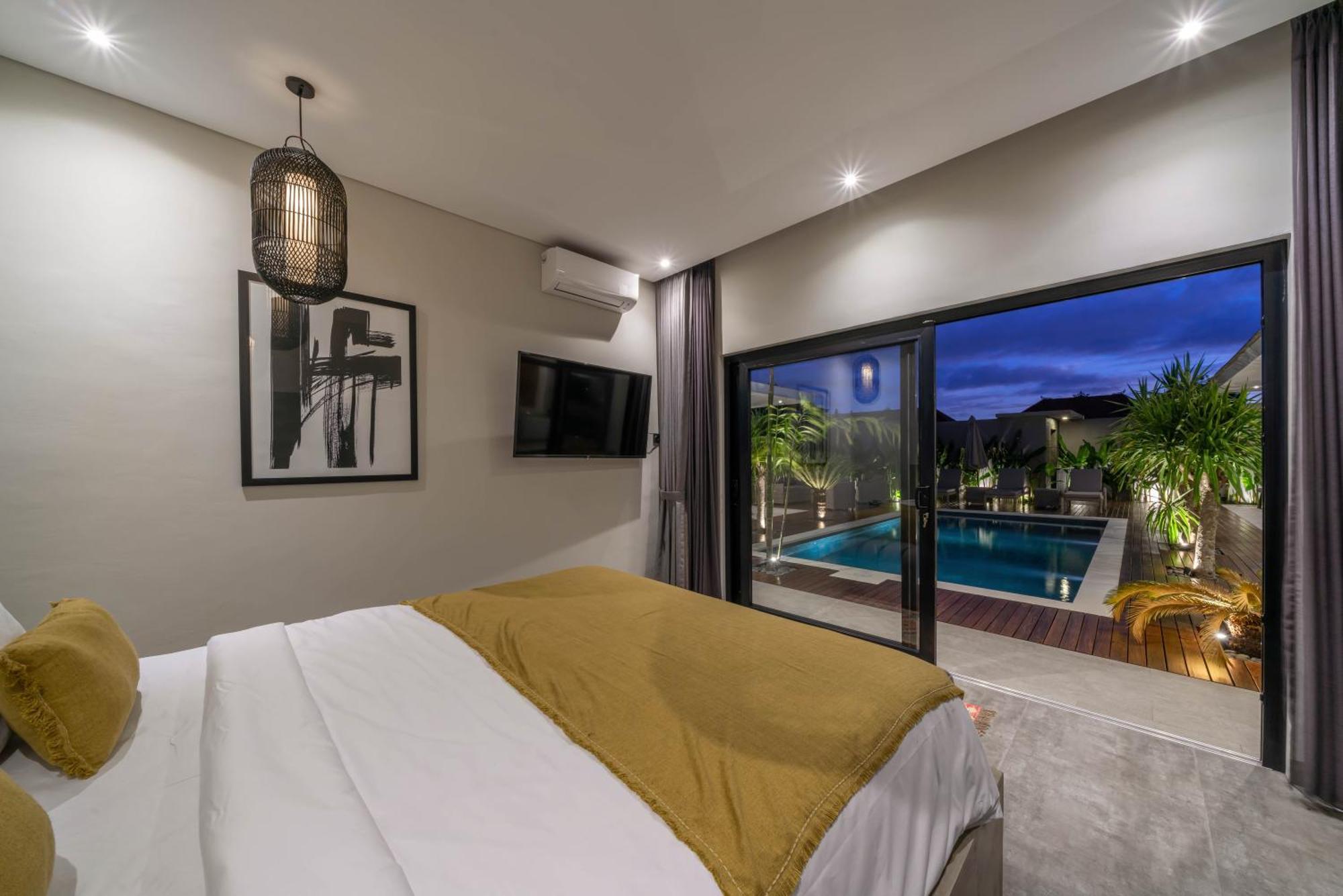 Koya : Luxurious And Modern 3br In Seminyak!