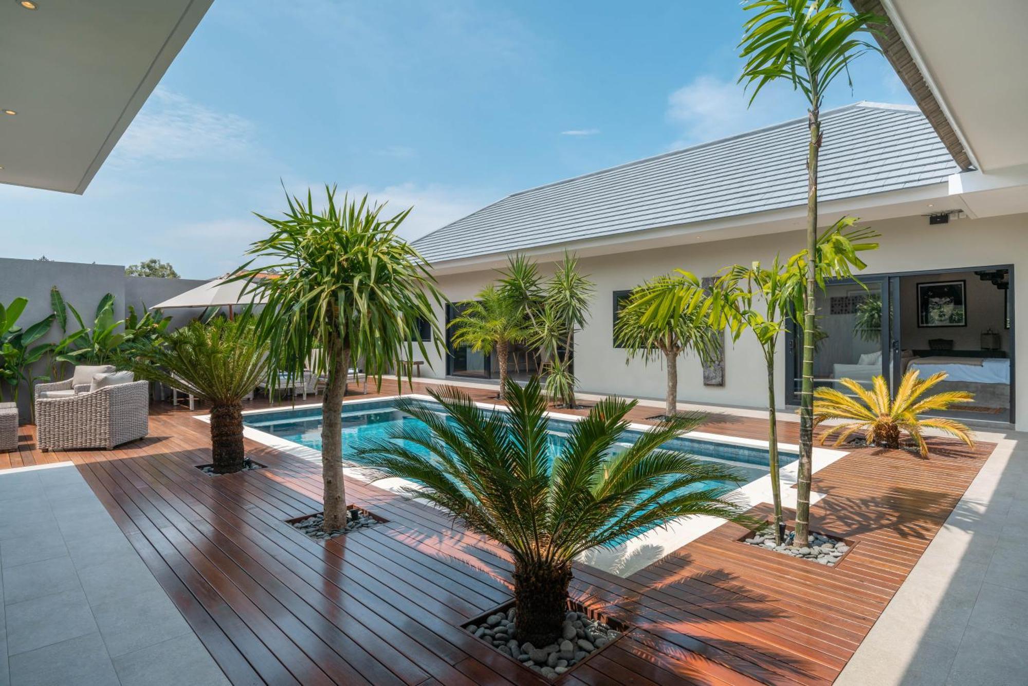 Koya : Luxurious And Modern 3br In Seminyak!