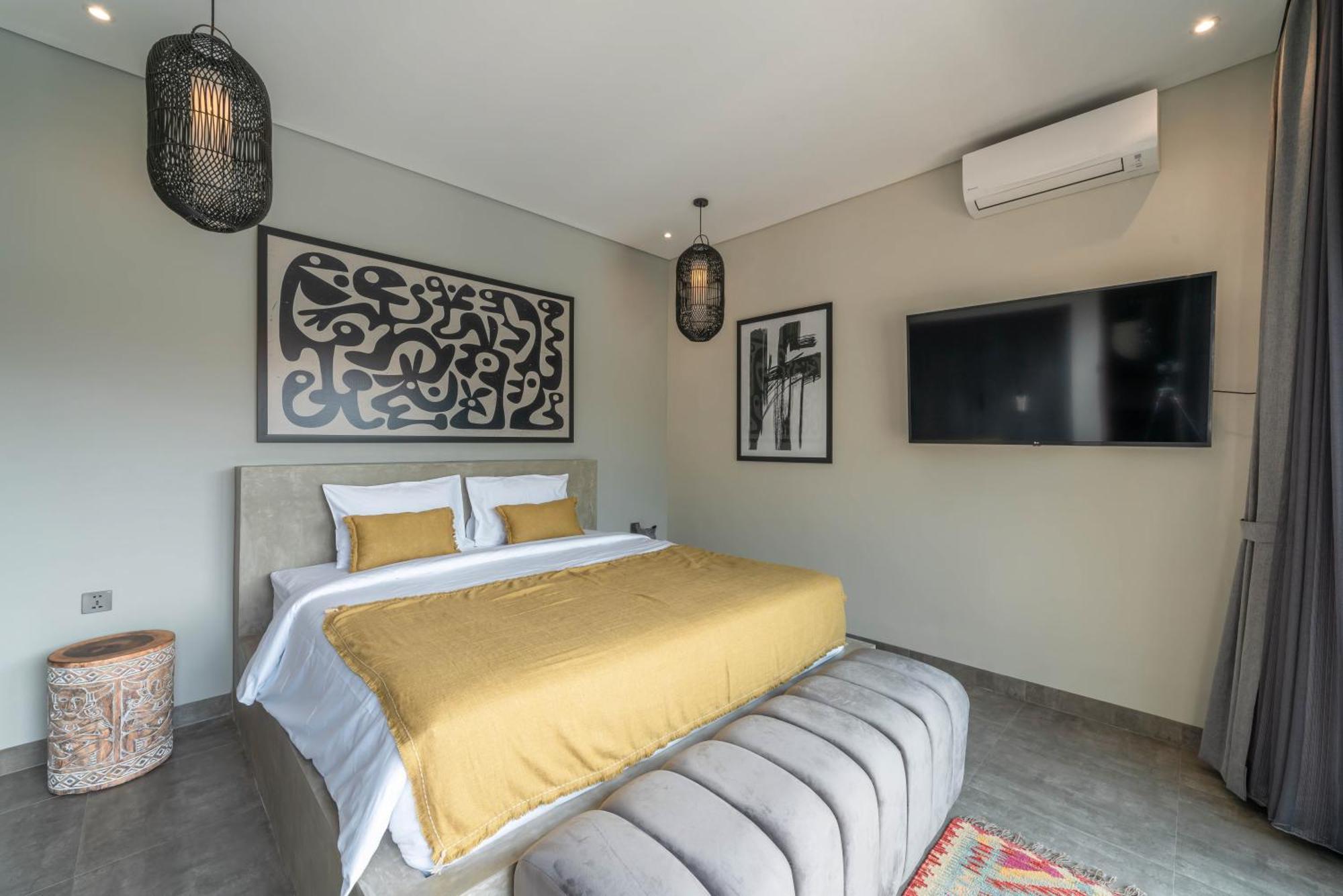 Koya : Luxurious And Modern 3br In Seminyak! Villa *